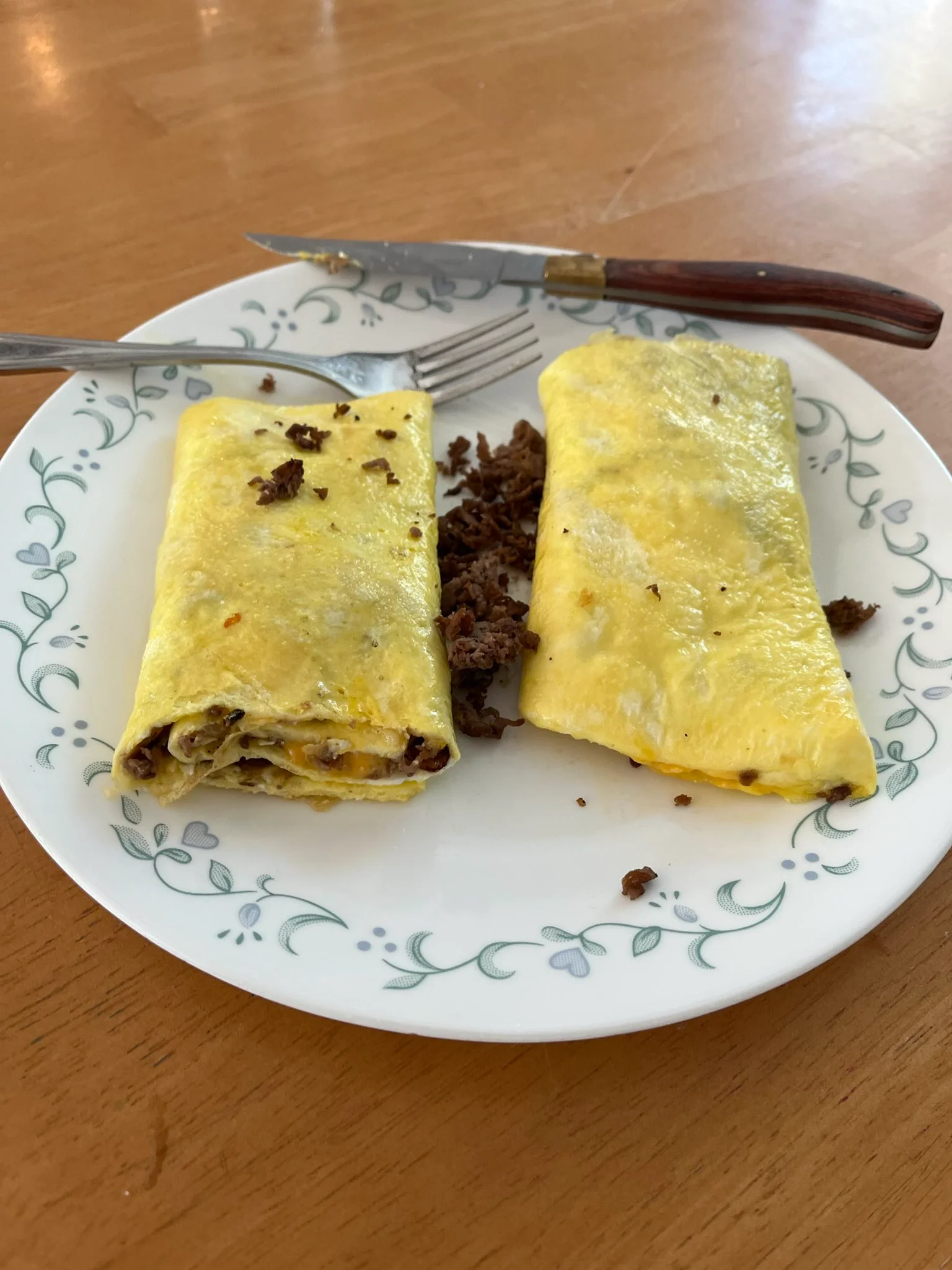 4 egg steak and cheese omelette.webp